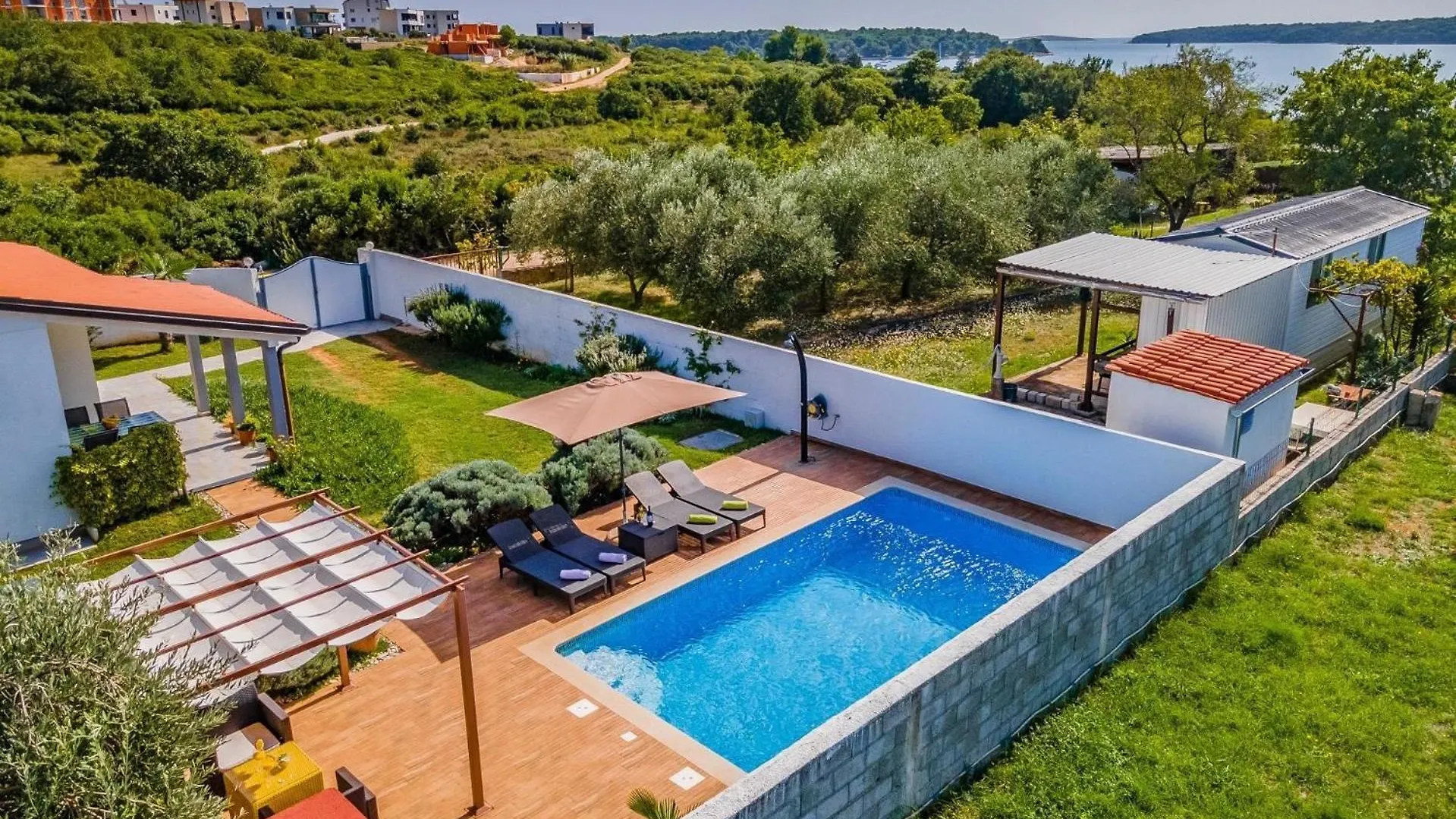 Ferienhaus Mit Privatpool Fuer 4 Personen Ca 120 Qm In Medulin, Istrien Suedkueste Von Istrien Pomer